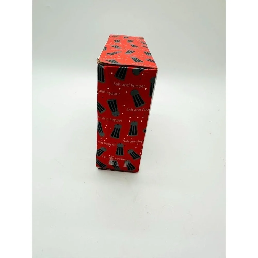 NIB Bunny Rabbit Salt & Pepper Shaker‎ Set, Black and White By 180 Degrees
